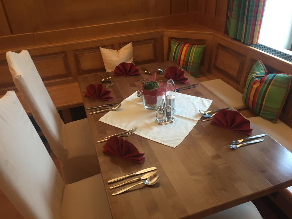 Hotel Gasthof Sonne Ашах-ан-дер-Донау Екстериор снимка